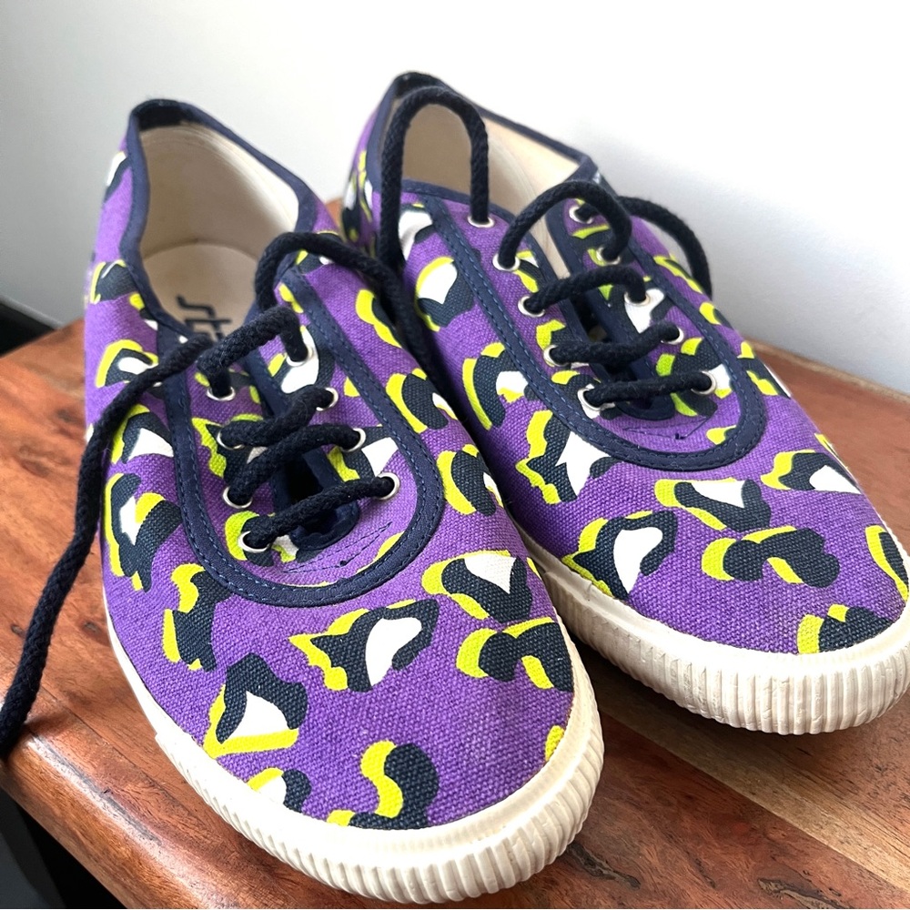 Startas sneakers, Anthropologie, size 9 vegan, leopard print.